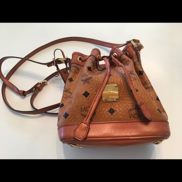 MCM bucket bag - Picture 3 of 5